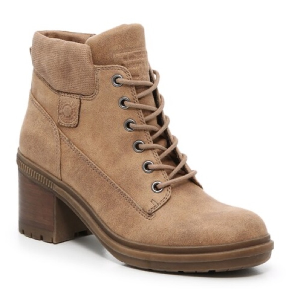 NWOT Crown Vintage Lug Sole Bootie